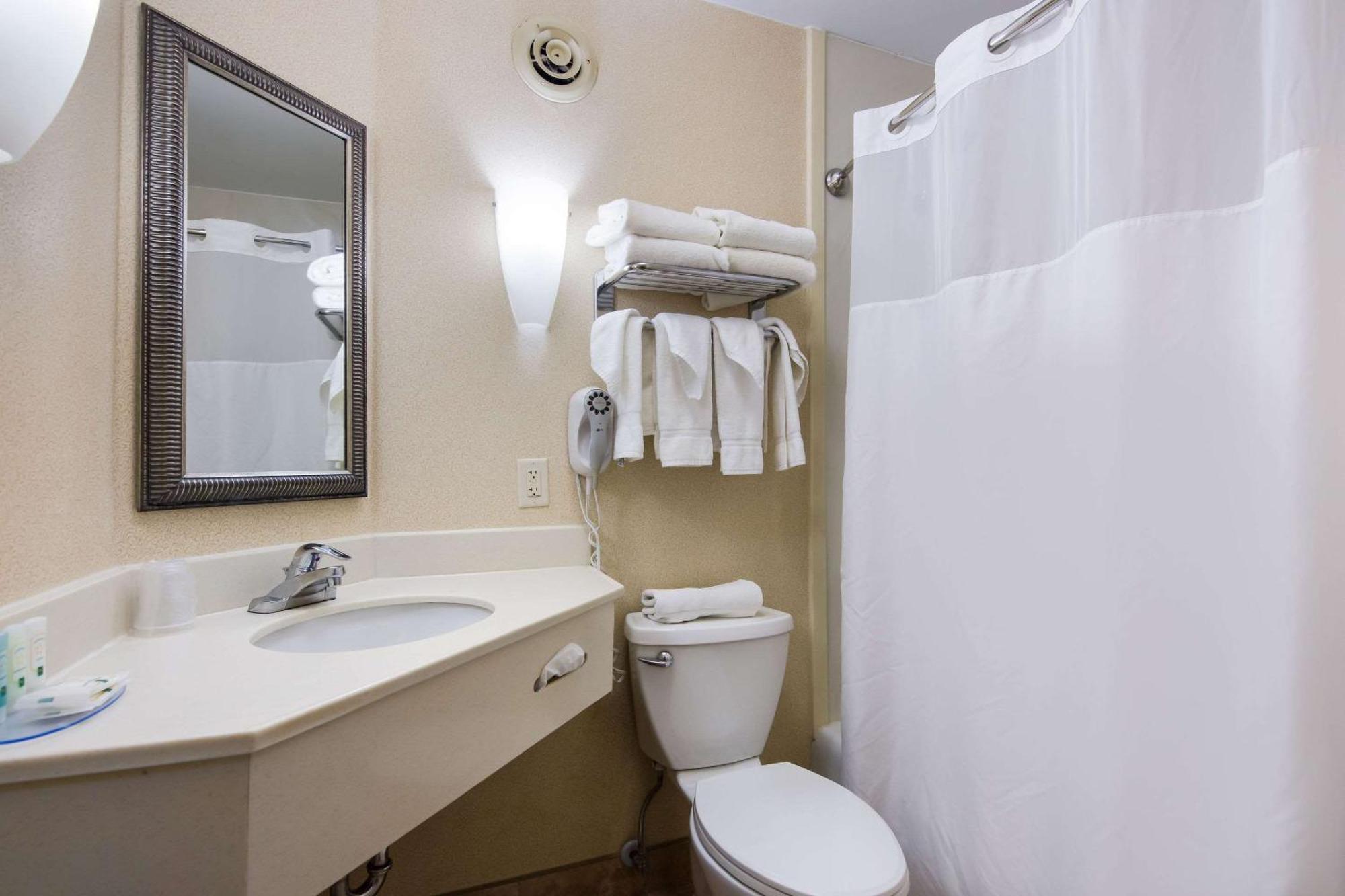 Quality Inn Oneonta Cooperstown Area Dış mekan fotoğraf